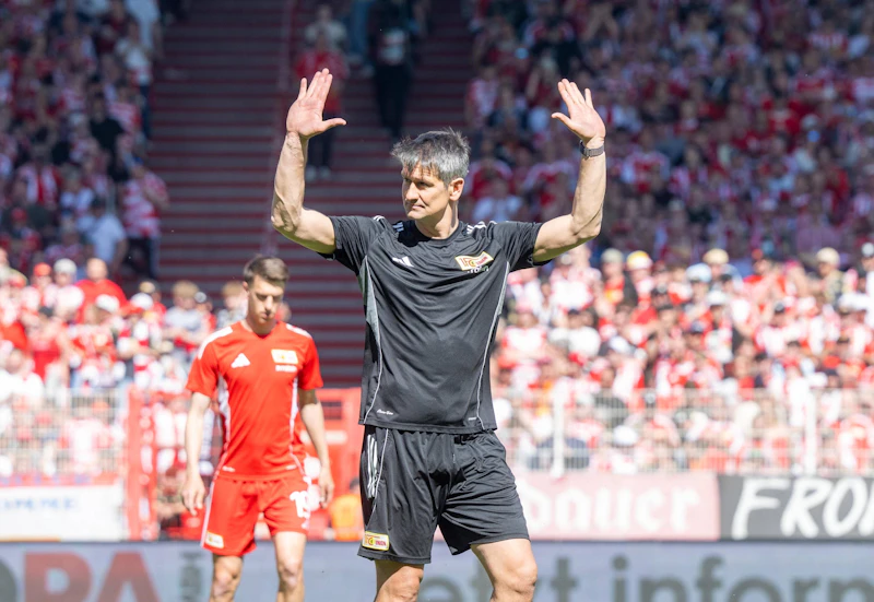 1. FC Union Berlin: So emotional verabschiedet sich Michael Gspurning aus Köpenick