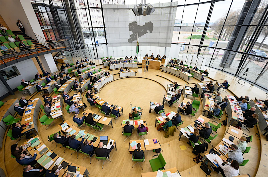 Im Sächsischen Landtag kamen am Mittwochabend überraschende Mehrheiten zustande. 