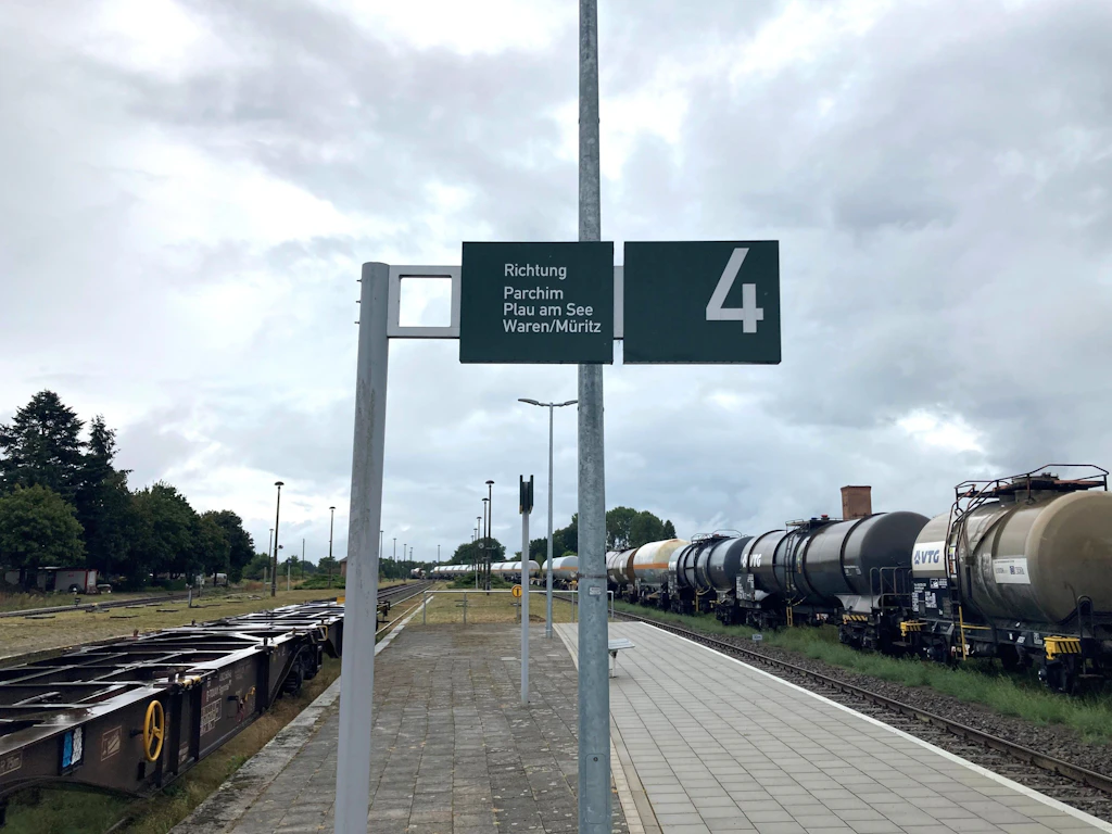 Zug entgleist bei Karow genau zu Beginn des Saisonverkehrs der Südbahn