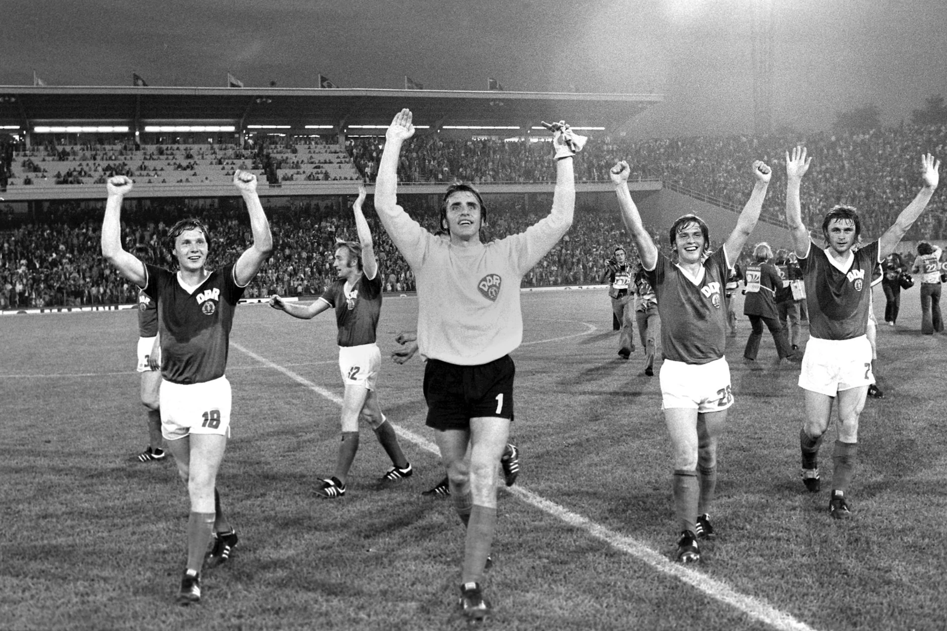 Torhüter-Legende Jürgen Croy soll in die Ruhmeshalle des deutschen Sports aufgenommen werden. Doch das ist nicht so einfach, wie die Vergangenheit zeigt.