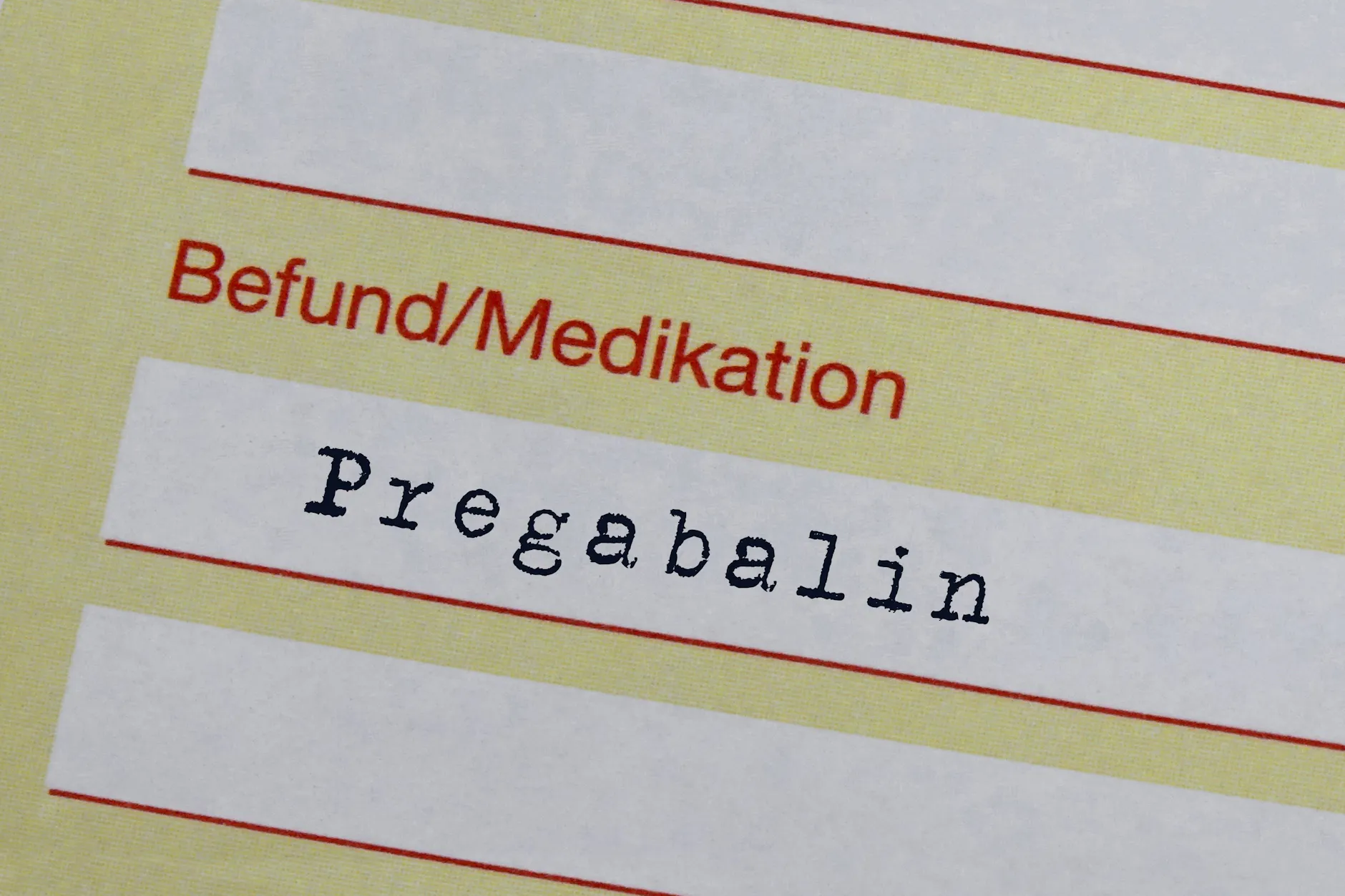 Pregabalin ist zwar verschreibungspflichtig, wird auf dem Schwarzmarkt aber dennoch verkauft.