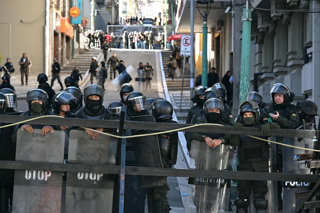 Proteste in Bolivien: Zusammenstöße zwischen Polizei und Bergleuten in La Paz