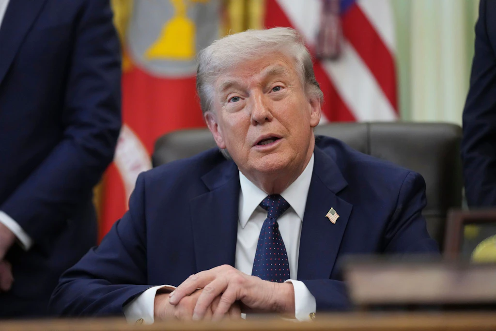 Offengelegt: Trump tätigte im ersten Quartal 2026 Aktiengeschäfte über Hunderte Millionen Dollar