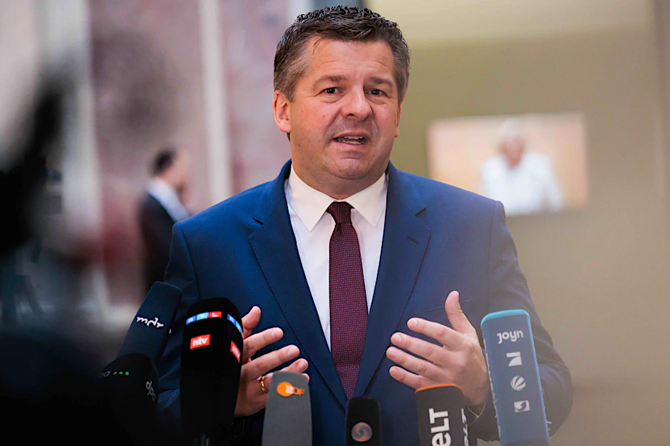 Sven Schulze (CDU), Ministerpräsident von Sachsen-Anhalt, will keine Minister von AfD oder Linken in einer potentiellen Regierung.