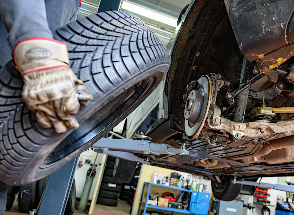 Der ADAC warnt davor, dass Frühjahrs-Checks häufig nur teure Reparaturempfehlungen enthalten. Davon profitieren vor allem die Werkstätten.