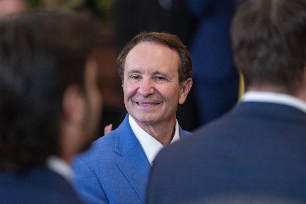 Trumps Gesandter Jeff Landry reist ohne Einladung nach Grönland: Skepsis in Nuuk