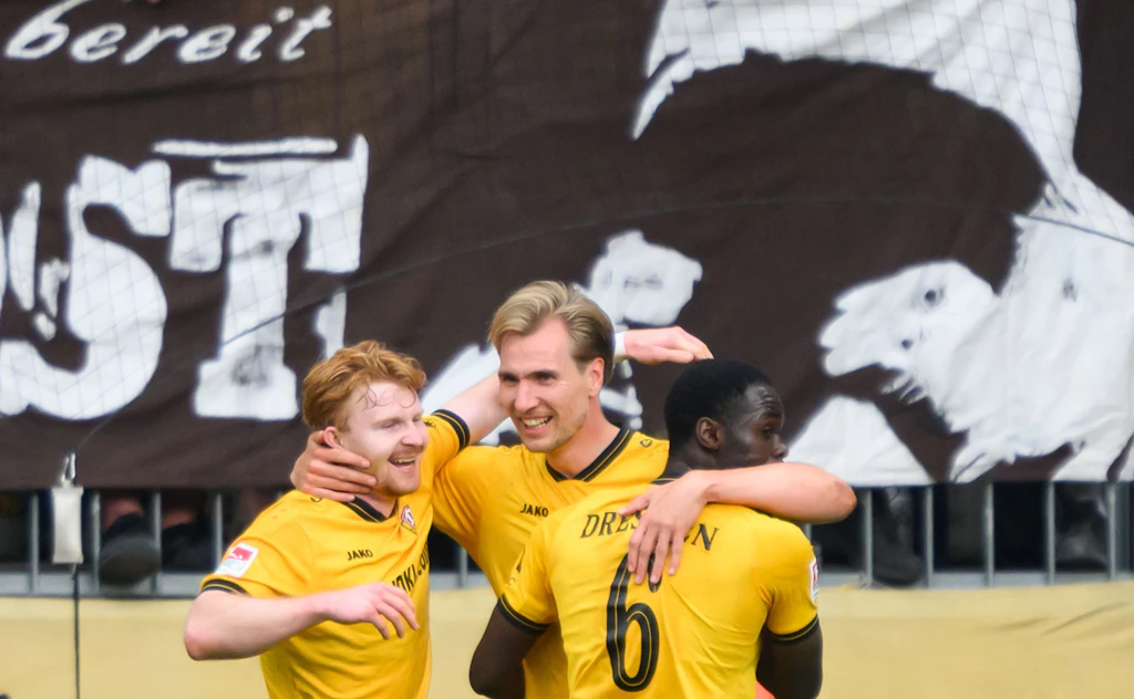 Gezittert wird woanders: Dynamo Dresden und 1. FC Magdeburg schaffen Klassenerhalt