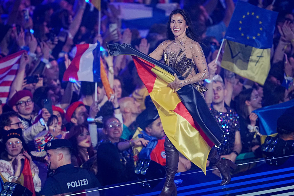 Sarah Engels trat im Finale des ESC 2026 in Wien mit dem Song „Fire“ an.