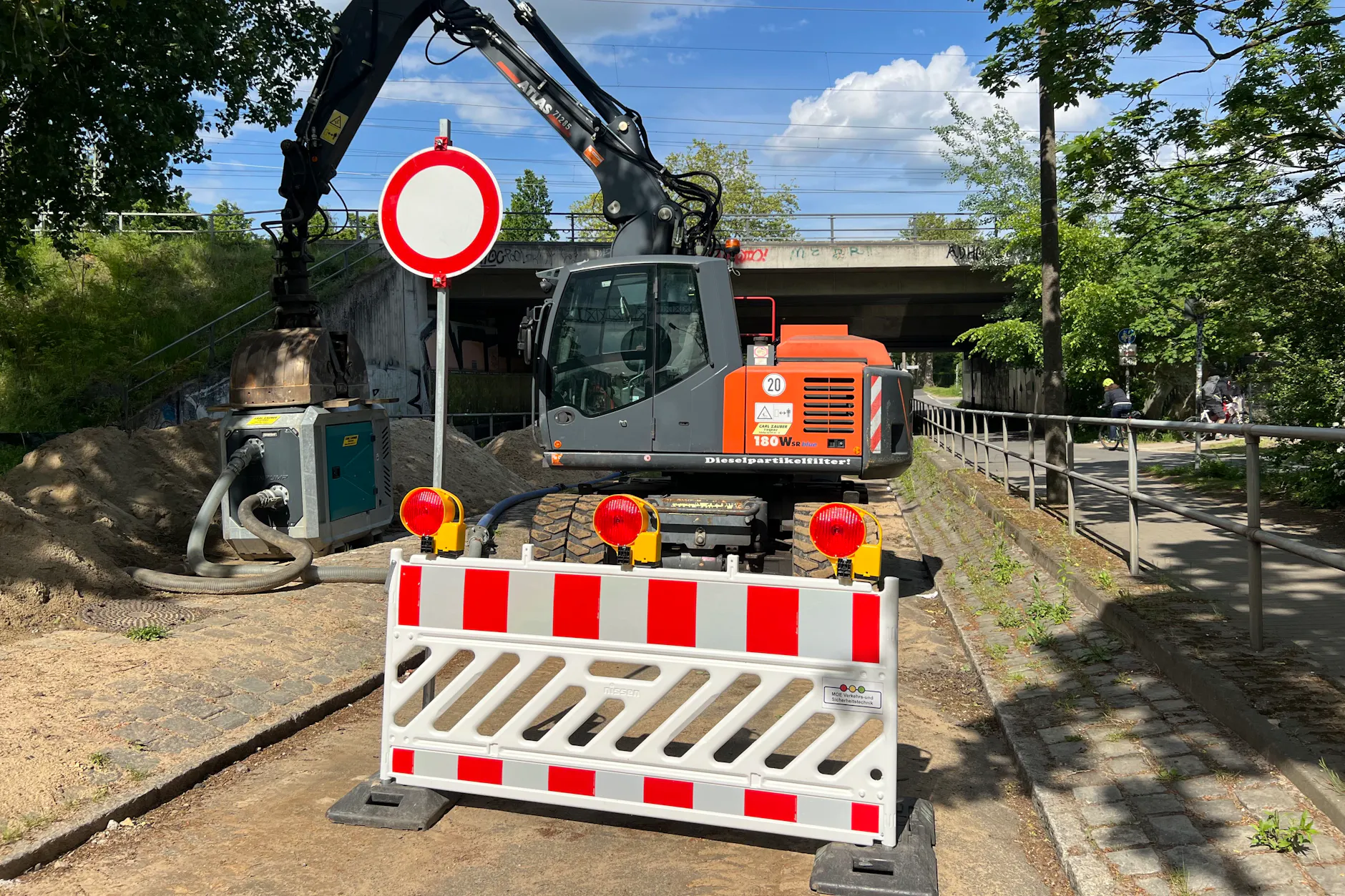 Nach Wasserrohrbruch: Baustelle in Lichtenberg geht in die Verlängerung