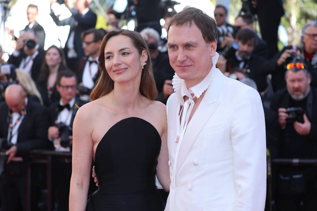 Unser Mann in Cannes: Lars Eidinger zeigt sich in Dior auf dem Red Carpet
