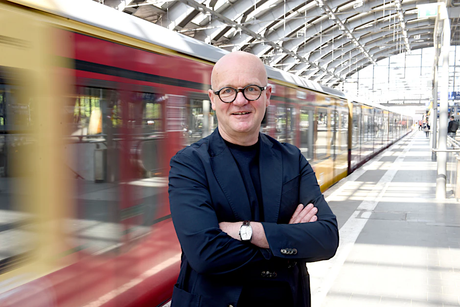 Von der Münchener zur Berliner S-Bahn: Heiko Büttner, hier im Ostbahnhof, leitet das größte Berliner Tochterunternehmen der DB.