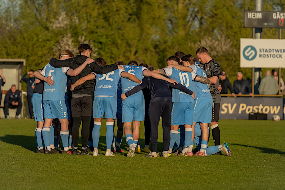 Beim SV Pastow spielt man nicht einfach Dorffußball. Sondern „Dorffußball de luxe“.