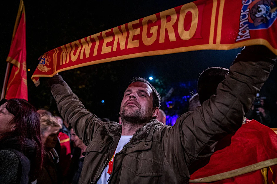 Im November 2022 brachten Tausende in Podgorica bei einer Demonstration<sub>&nbsp;</sub>ihren Unmut gegenüber Ministerpräsident Milo Dukanović zum Ausdruck.