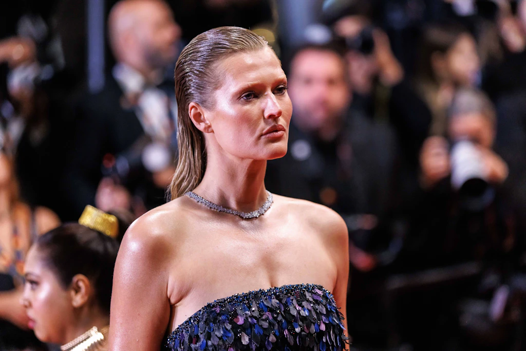 Jeans auf dem Red Carpet? Model Toni Garrn überrascht in Cannes mit diesem Look