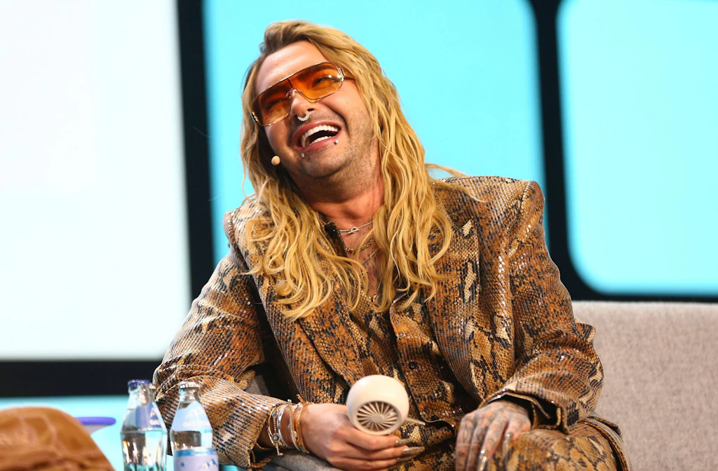 Heidi Klum und Bill Kaulitz mit Chips und Pille gegen den Kater