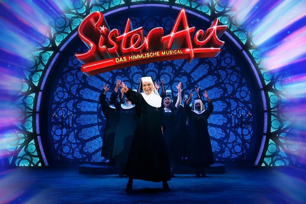 Glitzer, Gospel und große Gefühle – Sister Act ist zurück: das himmlische Musical voller Humor, Herz und Hits.