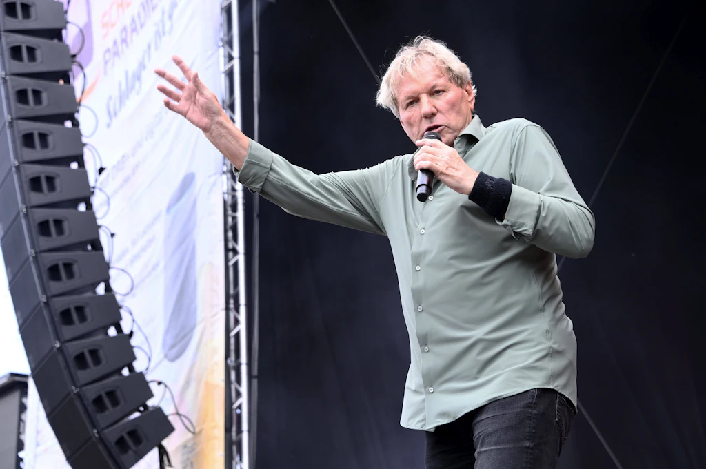 Alles aus Liebe: Schlagerstar Bernhard Brink nimmt Abschied von Bühne und Deutschland
