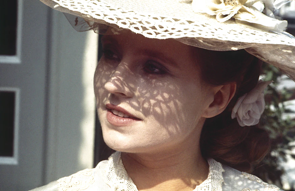 Übersetzung, Vereinfachung, Frevel? – „Effi Briest“&nbsp;in 140 Minuten, verfilmt von Rainer Werner Fassbinder, mit Hanna Schygulla in der Titelrolle.