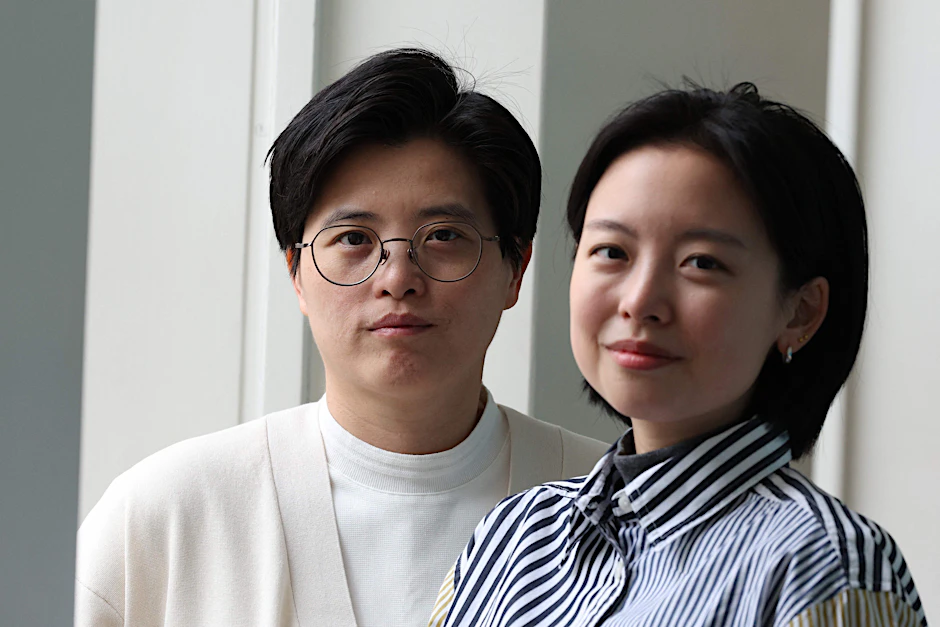 Die Autorin Yang Shuang-zi (l.) und ihre Übersetzerin Lin King kurz vor der Preisverleihung in London.