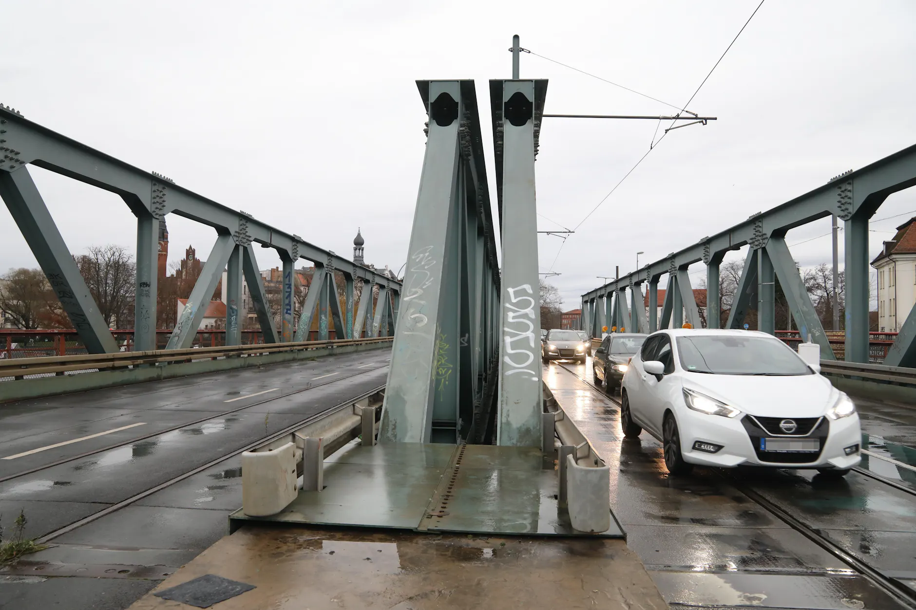 Die Lange Brücke ist ein srark frequentiertes Nadelöhr in Köpenick.