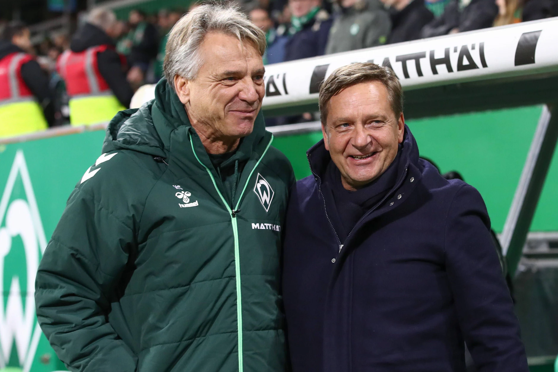Haben sich beim Gastspiel des 1. FC Union Berlin bei Werder Bremen offensichtlich gut verstanden: Trainer Horst Steffen und Union-Geschäftsführer Horst Heldt (v.l.). Steffen gewann übrigens 1:0 mit Werder und gilt jetzt als Kandidat in Köpenick.