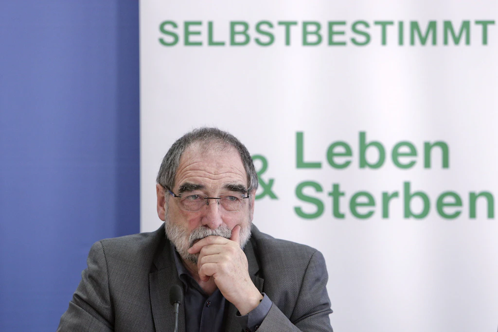 Robert Roßbruch ist Präsident der Deutschen Gesell­schaft für Humanes Sterben (DGHS).