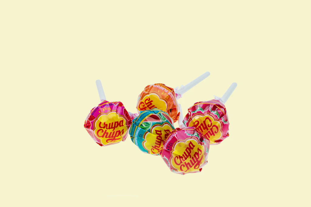 Bulette am Stiel: Schwedischer Humor trifft auf spanische Lollies