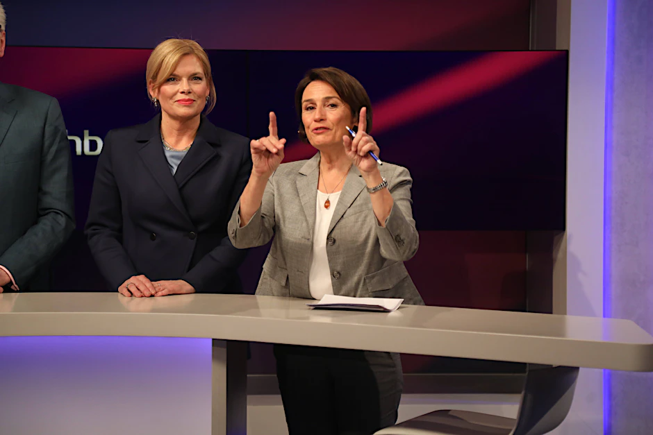 Julia Klöckner und Sandra Maischberger in der ARD-Talkshow „Maischberger“