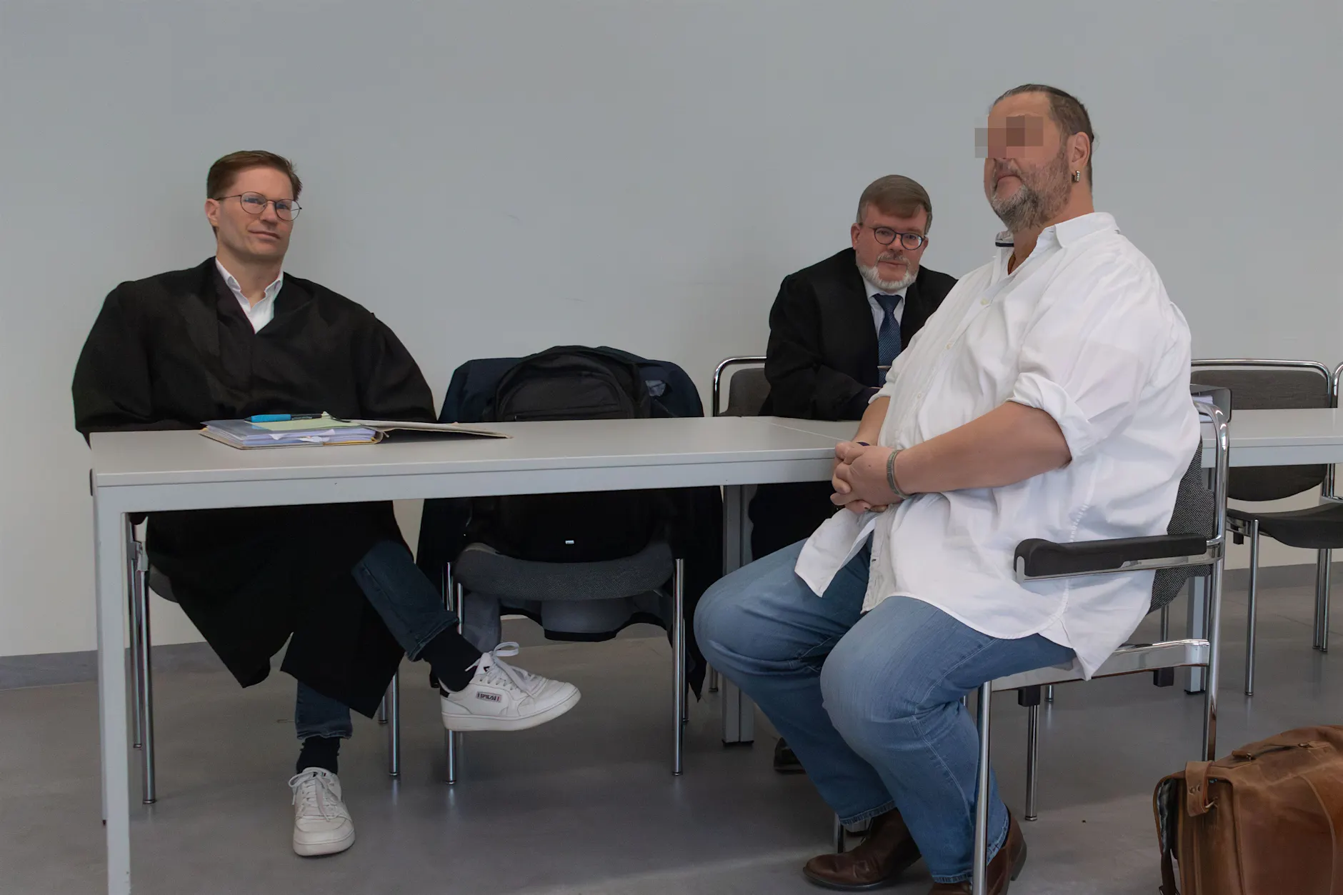 Flüchtlingsgeld-Skandal: Berliner Wirte wegen Millionen-Betrug vor Gericht