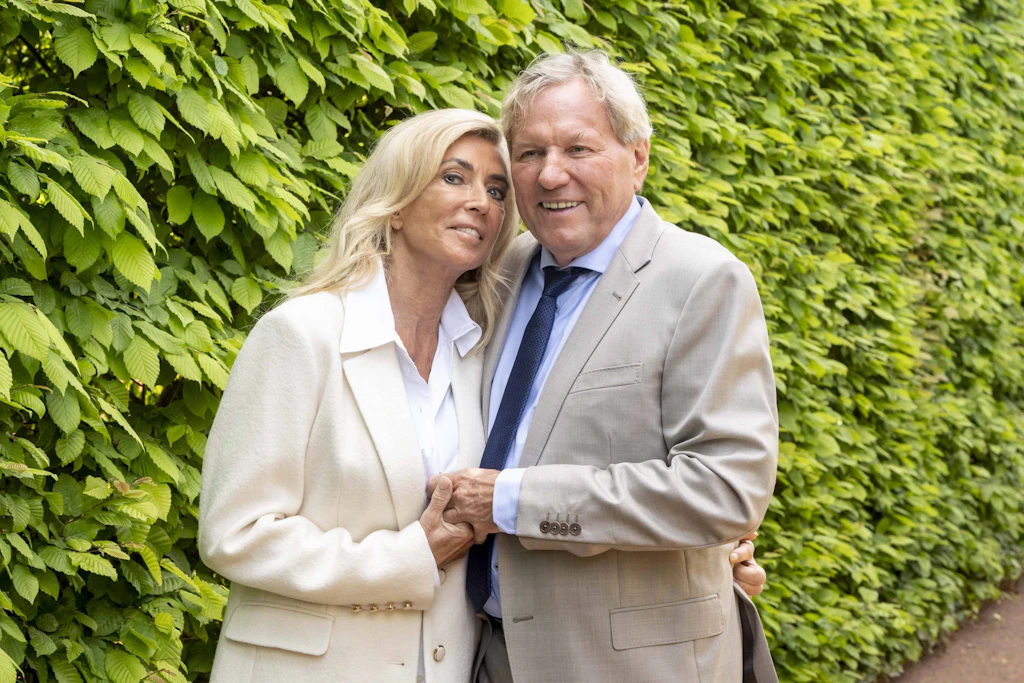 Bernhard Brink (74) und seine Frau Ute (72). Im nächsten Jahr feiern sie ihren 40. Hochzeitstag.