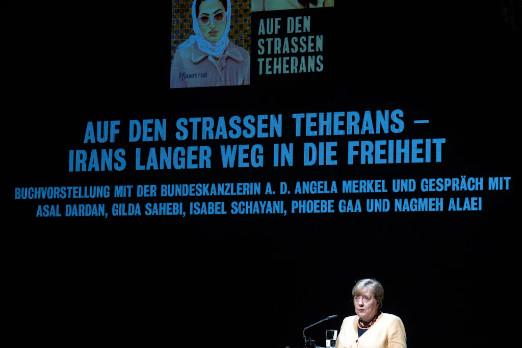 Während der Buchvorstellung im Berliner Ensemble