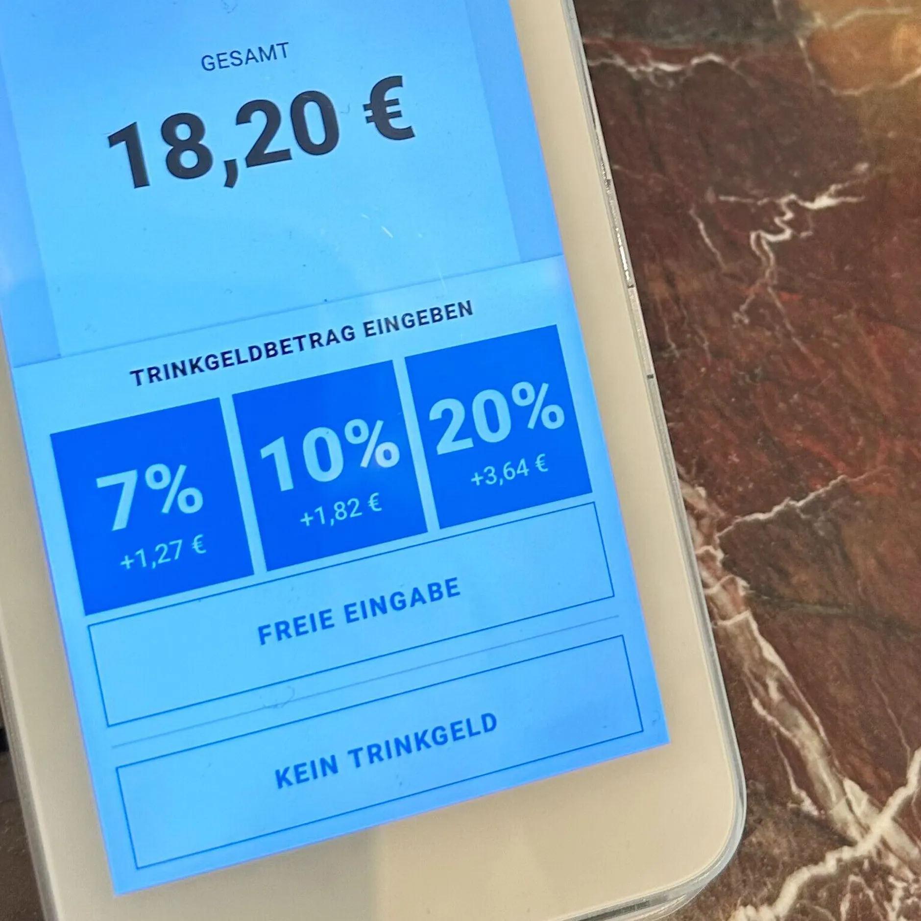 Welttag des Trinkgelds: Warum die automatische Abfrage einfach frech ist