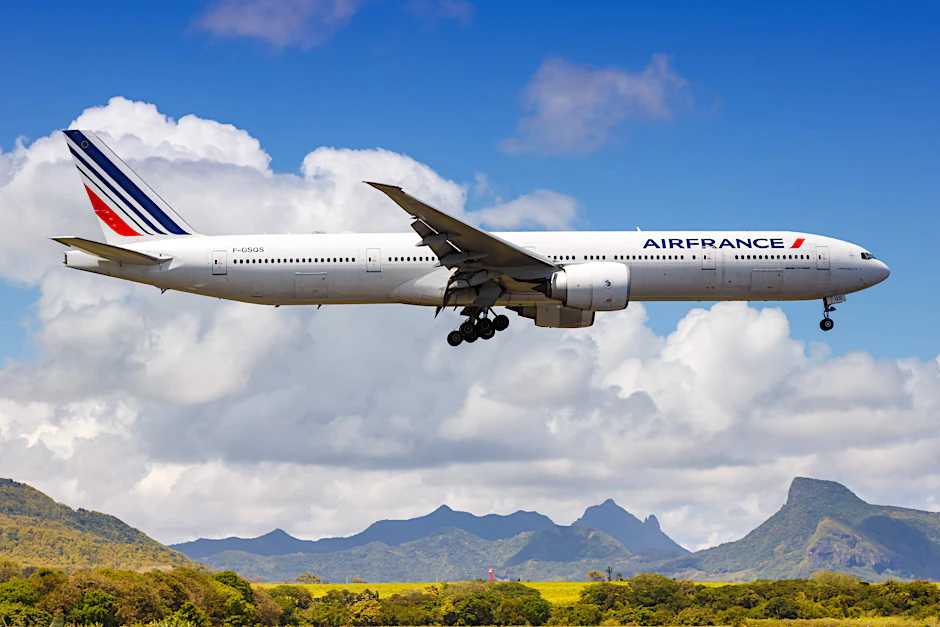 Eine Boeing 777-300ER von Air France. Eine Maschine der Fluggesellschaft wurde wegen US-Ebola-Auflagen nach Montréal umgeleitet.
