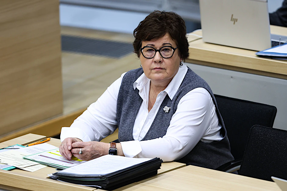 Sachsen-Anhalts Gesundheitsministerin Petra Grimm Benn ist der Auffassung, dass ihr Haus der Konflikt zwischen Ameos und dem Salzlandkreis nichts angeht.