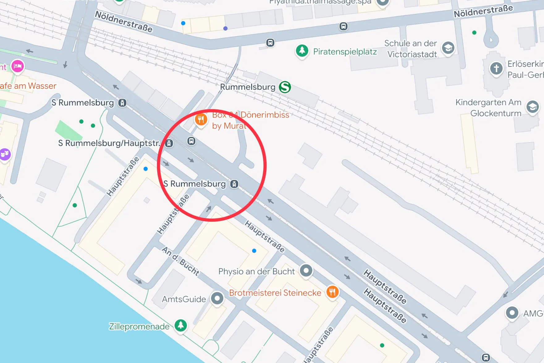 An dieser Stelle in Lichtenberg (siehe Kreis) ist es für alle Verkehrsteilnehmer gefährlich.