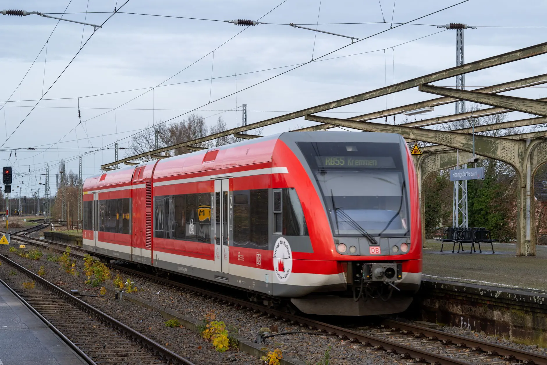 Die Strecke zwischen Hennigsdorf und Kremmen ist derzeit wegen eines Fuchsbaus gesperrt.