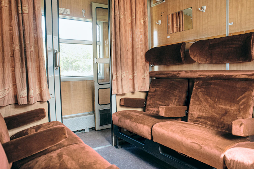 Schick und bequem: In den Waggons nehmen schon bald Fahrgäste Platz. Die ersten Sonderfahrten sind bereits buchbar.