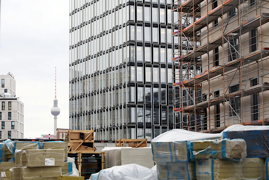 Leerstehende Büros sollen mit einer Förderung zu Wohnen umgewandelt werden.