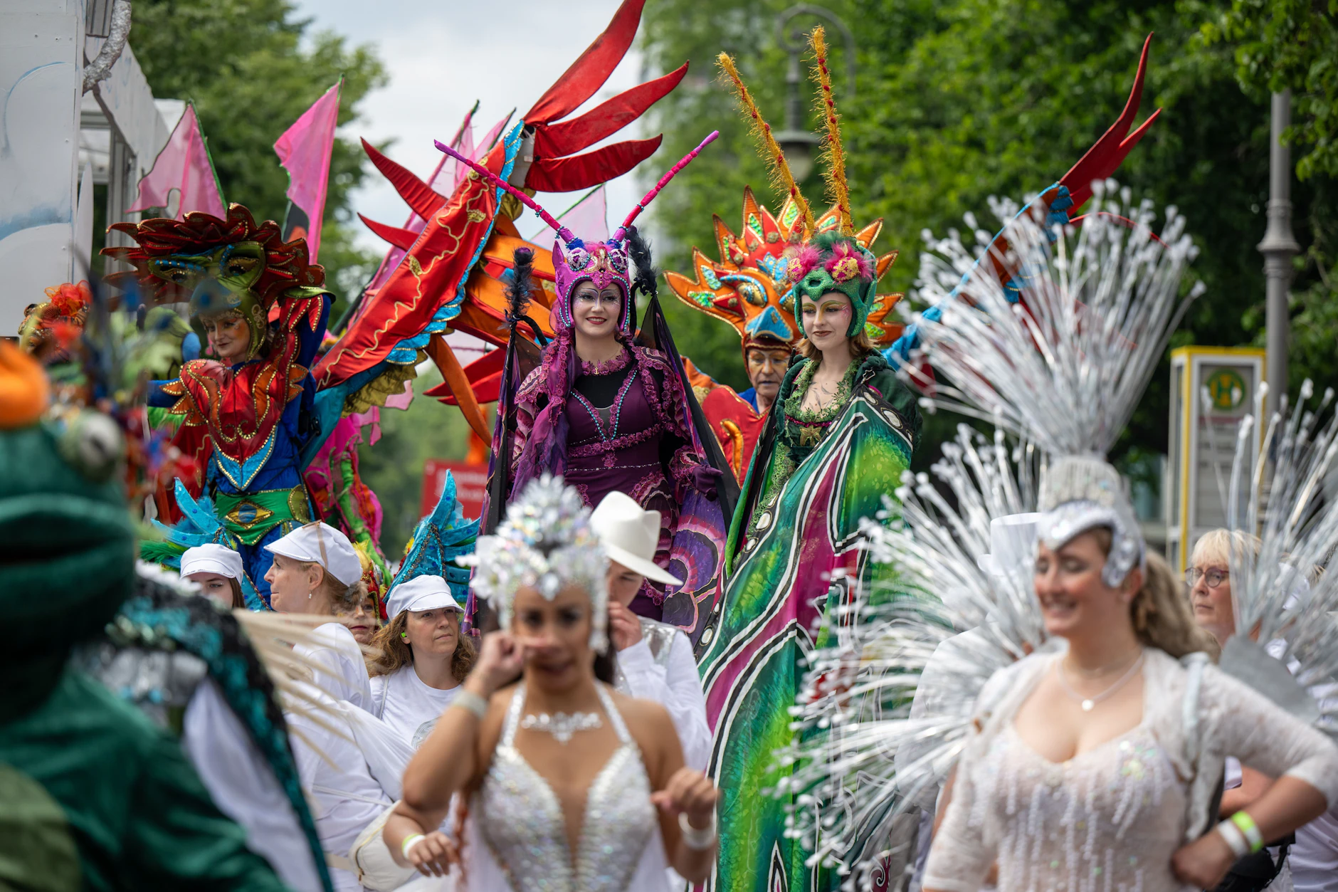 An Pfingsten droht Berlin das große Verkehrschaos: Es findet am Samstag nicht nur das DFB-Pokalfinale statt, sondern das ganze Wochenende über auch der „Karneval der Kulturen“.