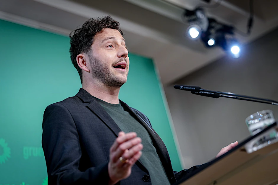 Die Grünen von Felix Banaszak überholen SPD und und Linke.