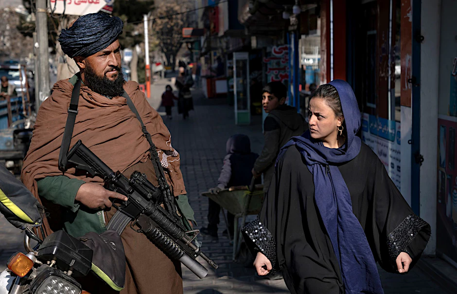 Das neue Dekret verschärft die rechtliche Benachteiligung von Frauen und Mädchen in Afghanistan.