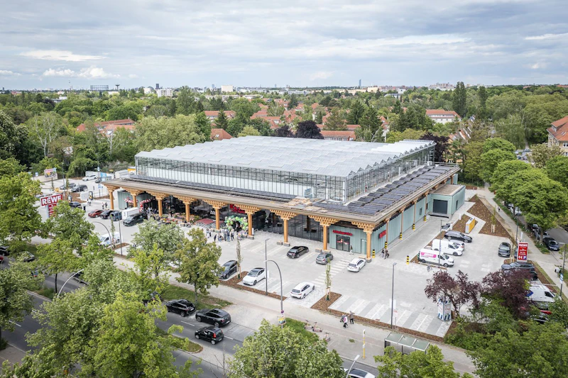 Frischer geht's nicht: REWE eröffnet Markt mit Dachfarm in Berlin!