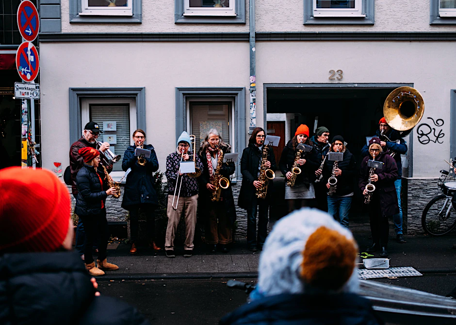 So sieht ein Orchester in Köln-Ehrenfeld ohne ZDF und GEZ aus. Leider.
