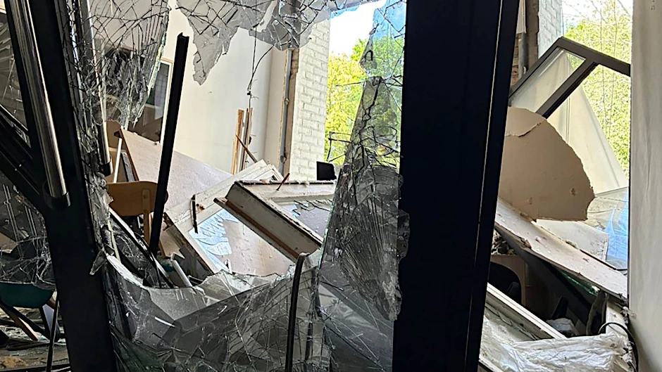 Das ARD-Studio wurde bei dem russischen Luftangriff auf Kiew massiv beschädigt und in Teilen zerstört.