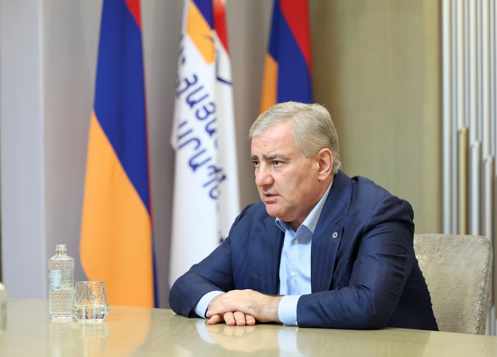 Armeniens Oppositionsführer im Hausarrest: „Paschinjan erfüllt die Aufträge Bakus“