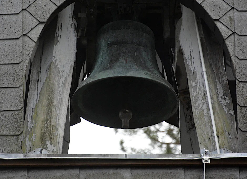 Berlin-Spandau 2017: Wichernkirche tauscht Glocke mit Hakenkreuz aus.