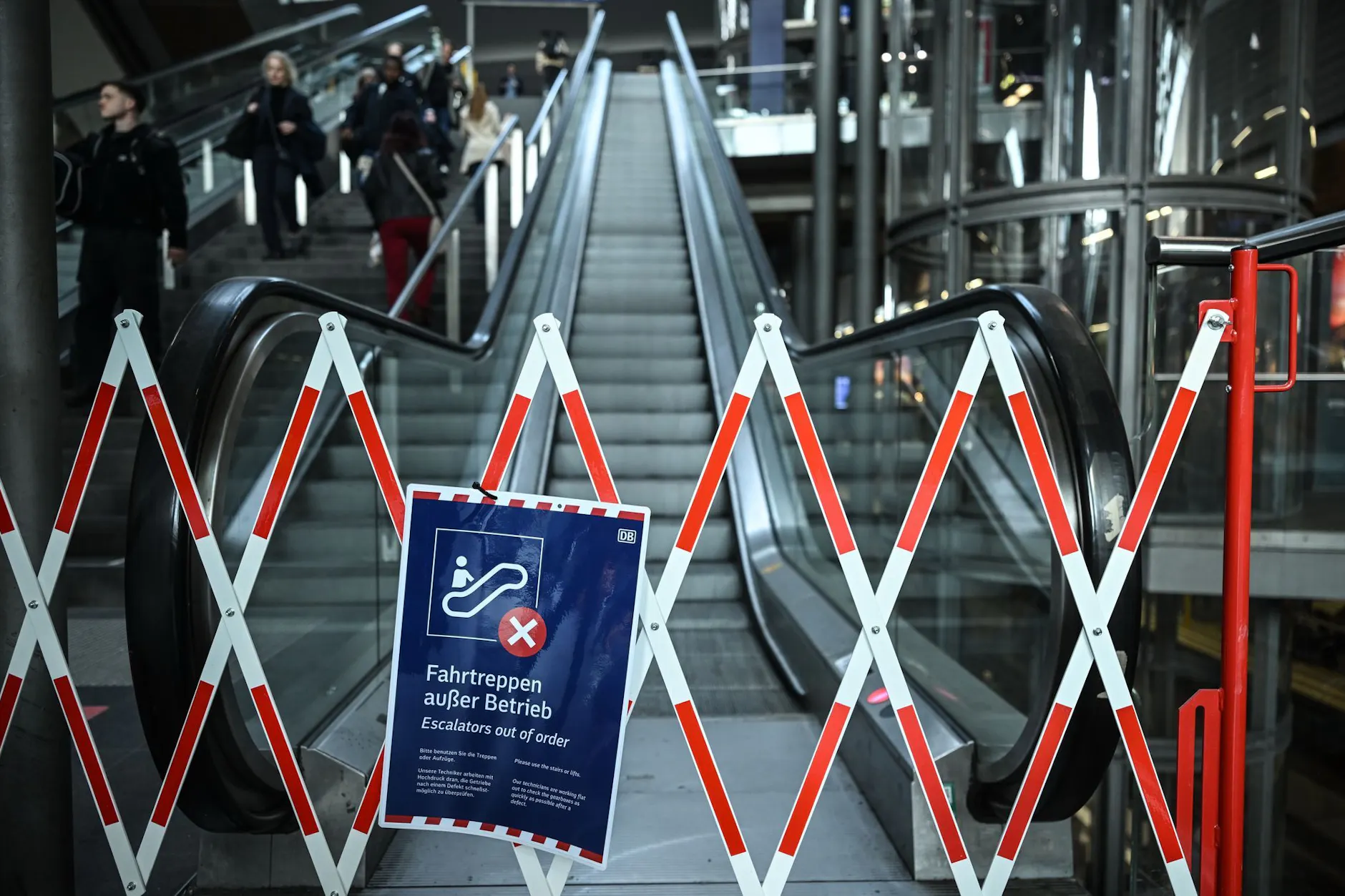 Im ersten Quartal 2026 hat die Hälfte der Rolltreppen am Berliner Hauptbahnhof nicht funktioniert.