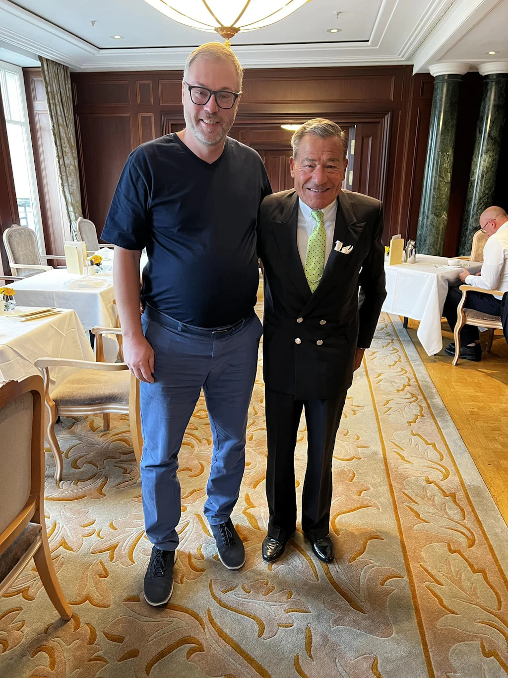 Umtriebig: Matthias Hundt mit Trigema-Chef Wolfgang Grupp