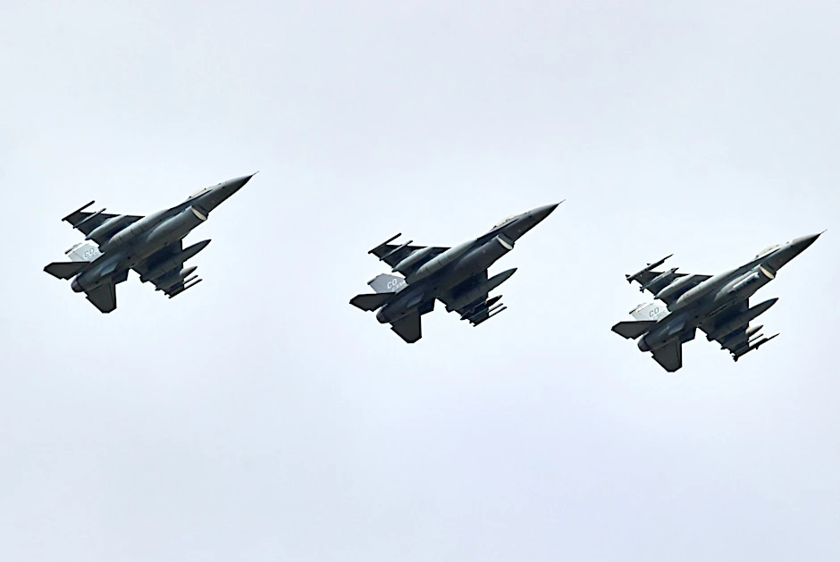 Drei Kampfjets vom Typ F-16 aus den USA (Symbolbild)