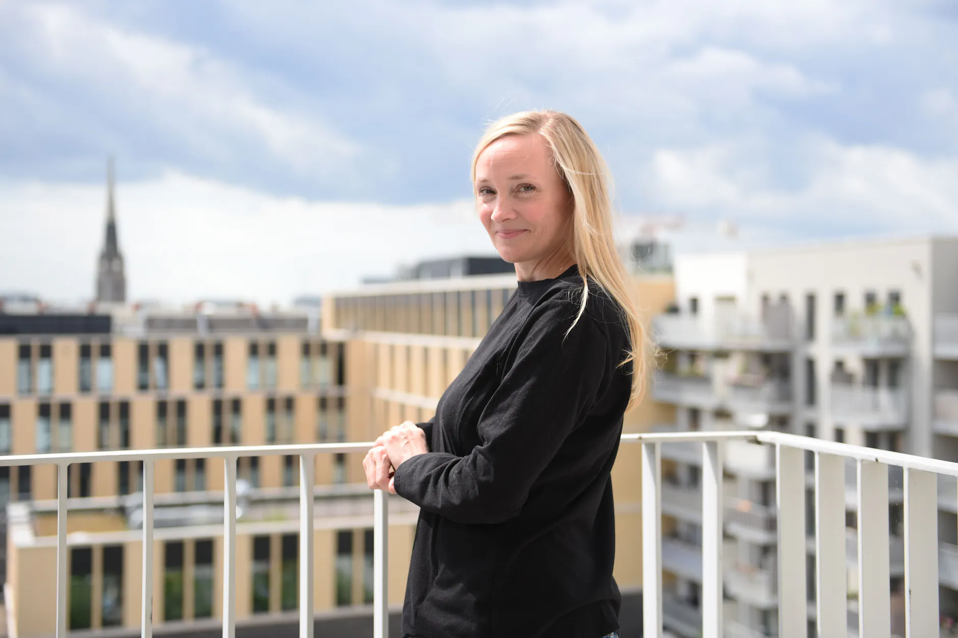 Jennifer lebt mit ihrem Partner und ihrer Tochter in Berlin-Wedding.